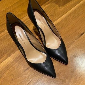 New Banana republic black heels